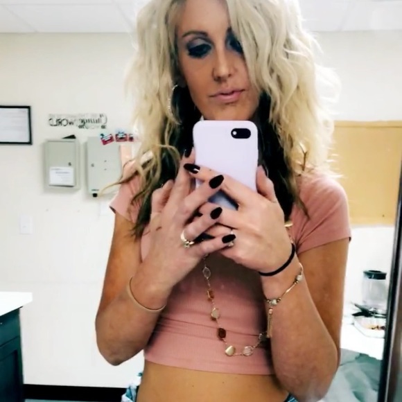 Meet your Posher, Megan - Picture 4 of 8